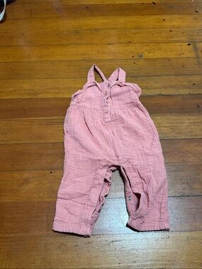 Pink Gauze Cotton Kids Romper - Sleeveless Button-Front